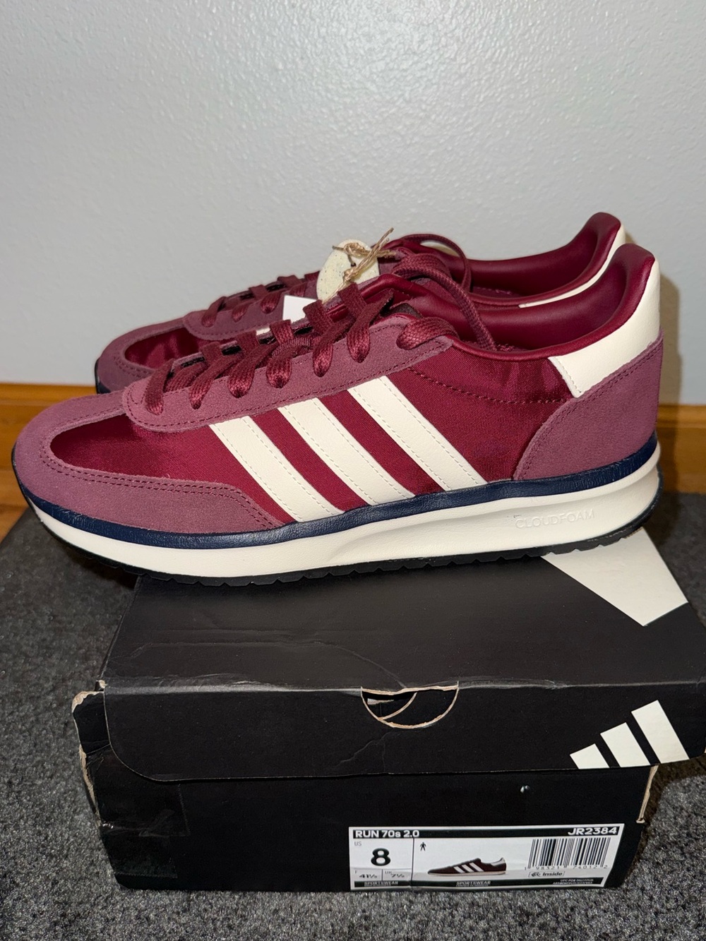 Adidas Men’s Run 70s 2.0 Burgundy Retro Runner with White Stripes, NIB, Size 8M